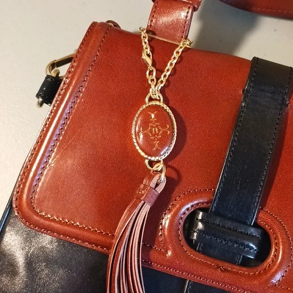 Nanette Lepore Crossbody Purse Bag EXCLUSIVE Leather #eshopchicago - Picture 2 of 15